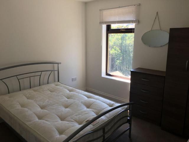 Room for rent in Seven Kings, Greater London