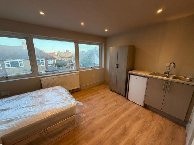 Room for rent in Yiewsley, Isle Of Man