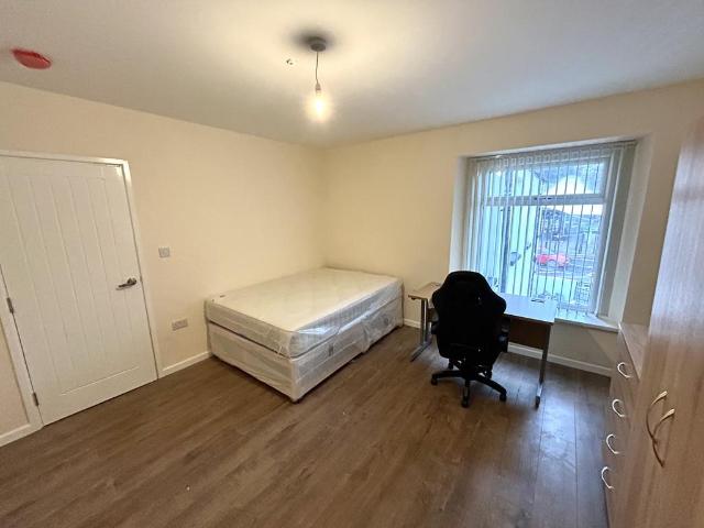 Room for rent in Pontypridd, Wales