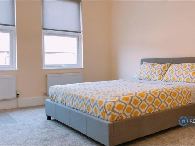 Room for rent in Holywell Estate, North Watford
