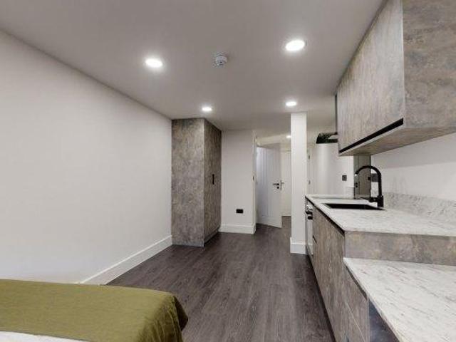 Room for rent in The Meadows, Haddon