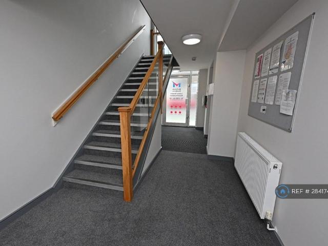 Room for rent in Roby Mill, Lancashire