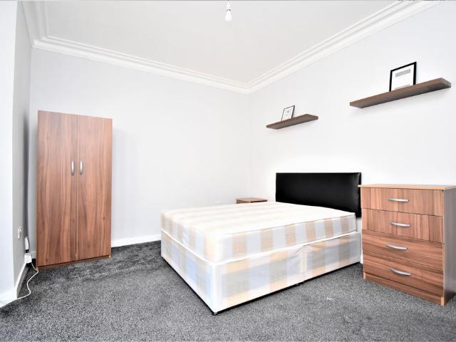 Room for rent in Strood