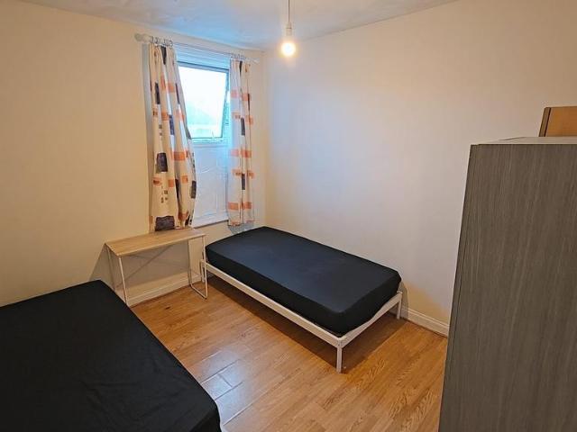 Room for rent in Upton, Greater London