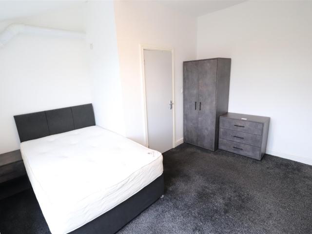 Room for rent in West Midlands