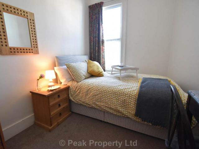 Room for rent in Southend City Centre Neighbourhood, Alton Barnes