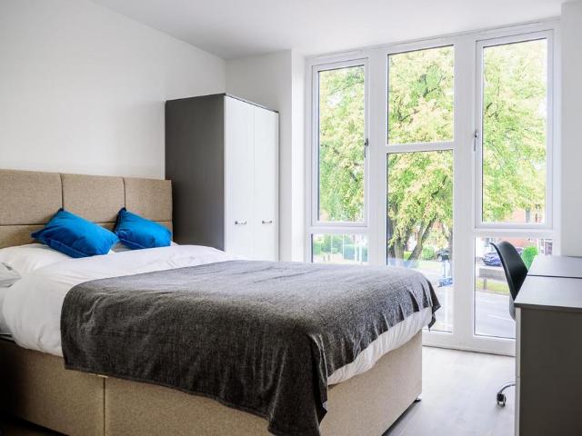 Room for rent in Attenborough, East Midlands