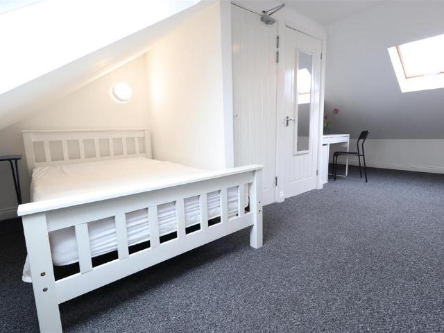 Room for rent in West Midlands