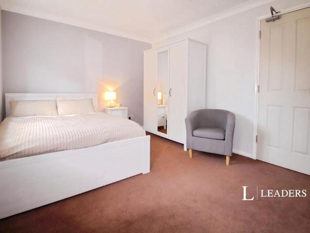 Room for rent in Hythe, Fordham Heath