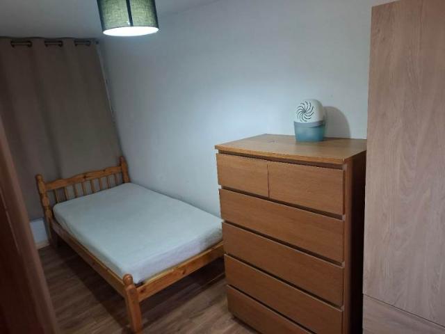 Room for rent in London Borough of Ealing, Greenford