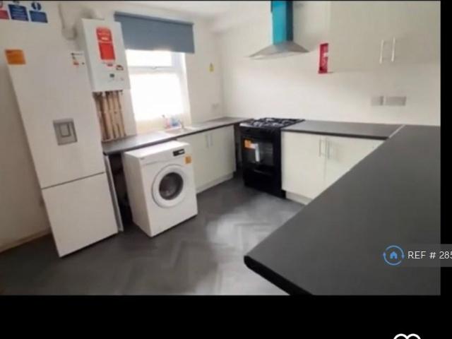 Room for rent in Spring Park, Luton