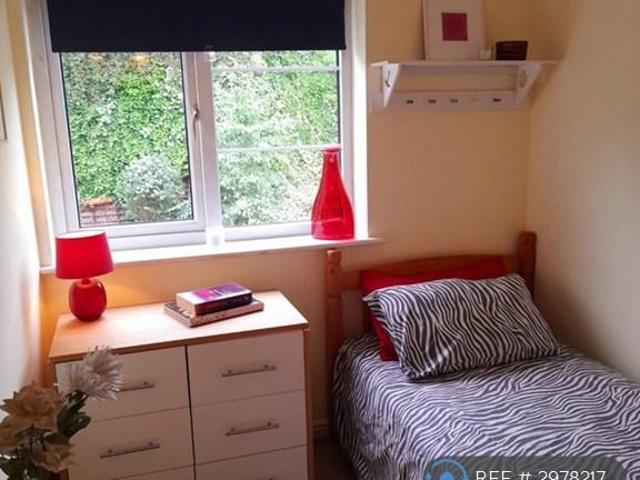 Room for rent in Bensham, Tyne And Wear