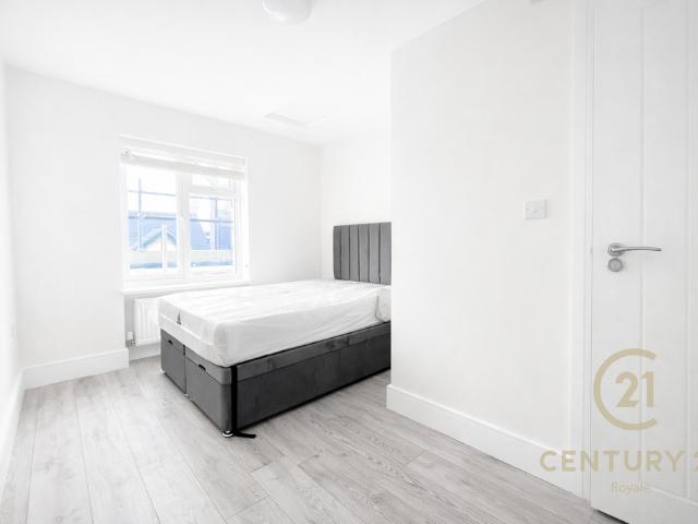 Room for rent in Surbiton, Greater London