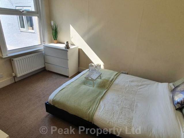 Room for rent in Southend City Centre Neighbourhood, Alton Barnes