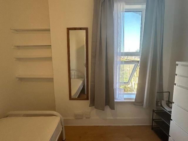 Room for rent in London Borough of Lewisham, New Cross