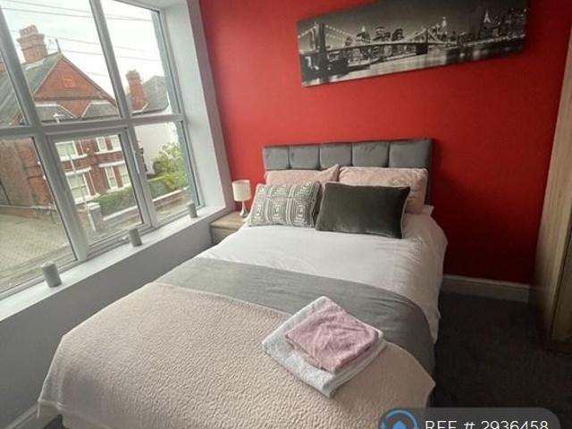 Room for rent in The Brampton, Staffordshire