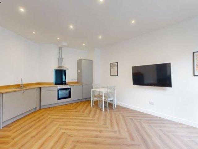 Room for rent in Haddon, East Midlands