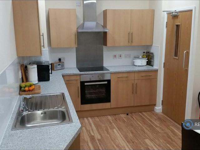 Room for rent in Beamhurst, Staffordshire