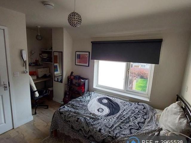 Room for rent in Barton, The Slade