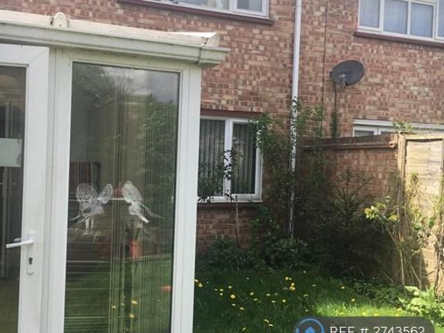 Room for rent in Yiewsley, Greater London