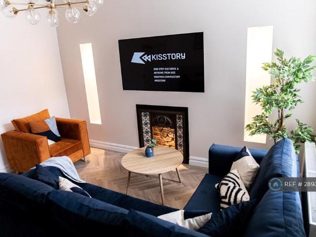 Room for rent in Greenheys, Greater Manchester