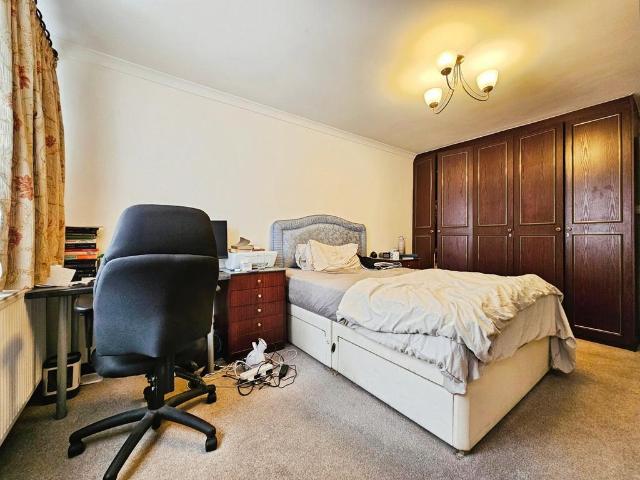 Room for rent in Stanwell, Spelthorne