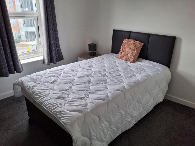 Room for rent in Vinters Park, Midway