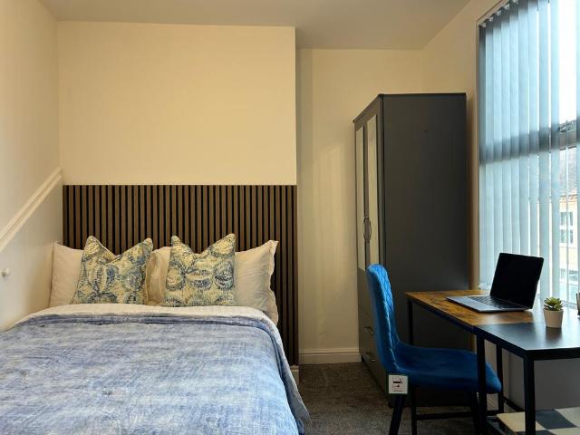 Room for rent in Plant's Green, Fold Hill