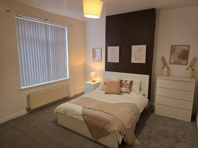 Room for rent in Bearwood, West Midlands