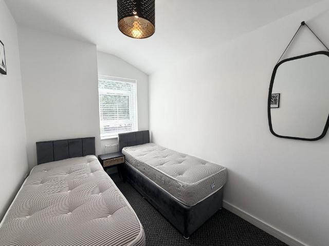 Room for rent in Green Bank, St Helens