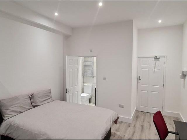 Room for rent in Southend City Centre Neighbourhood, Alton Barnes