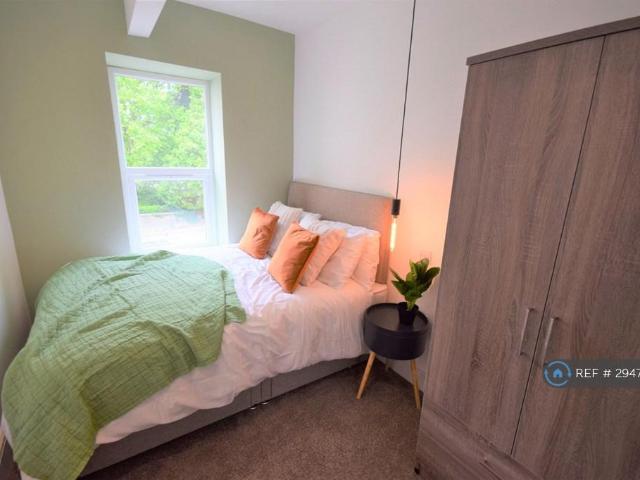 Room for rent in Kingswood