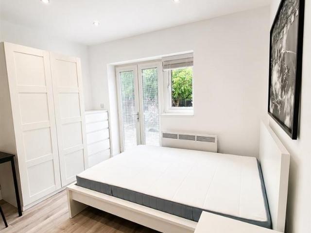 Room for rent in Mill End, Duton Hill