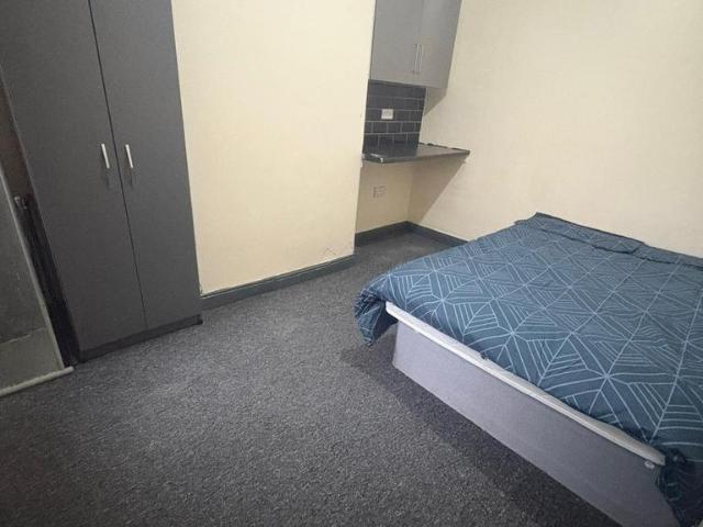 Room for rent in Winson Green, Isle Of Man