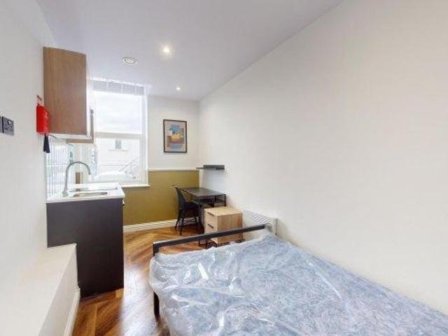 Room for rent in Georgia, Greater Manchester