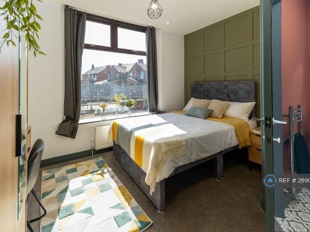 Room for rent in Hollinwood, Pendock