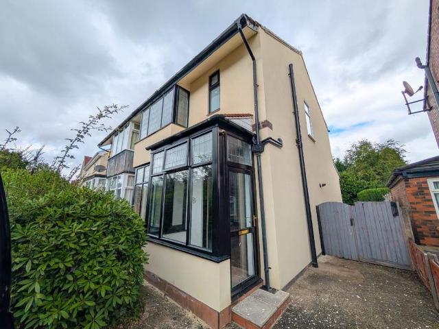 Room for rent in Burnden, Lee Bank