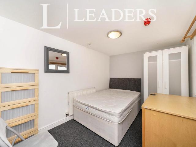 Room for rent in Northgate Village, Two Mills