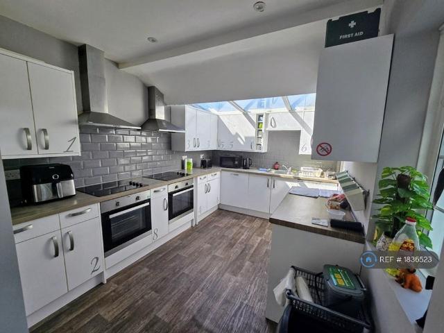 Room for rent in Buckland, City Of Portsmouth