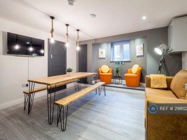 Room for rent in Phippsville, Northampton