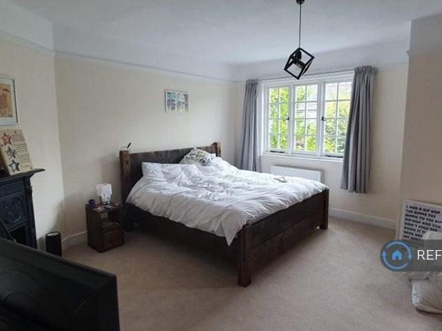 Room for rent in London Borough of Merton, South Wimbledon