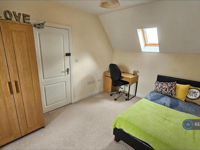 Room for rent in Buckingham Park, Buckinghamshire