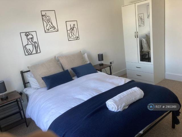 Room for rent in Ferndale, Sandown Park