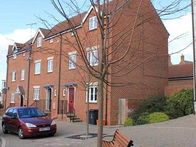 Room for rent in Redhouse, Abbey Mead