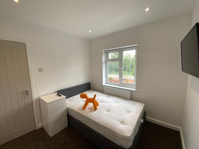 Room for rent in Castlefield, Cressex