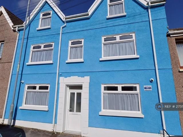Room for rent in Pembrey and Burry Port Town, Burry Port