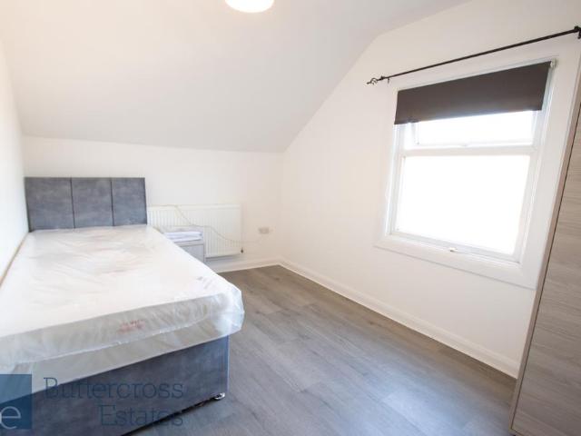 Room for rent in Alverton, East Midlands