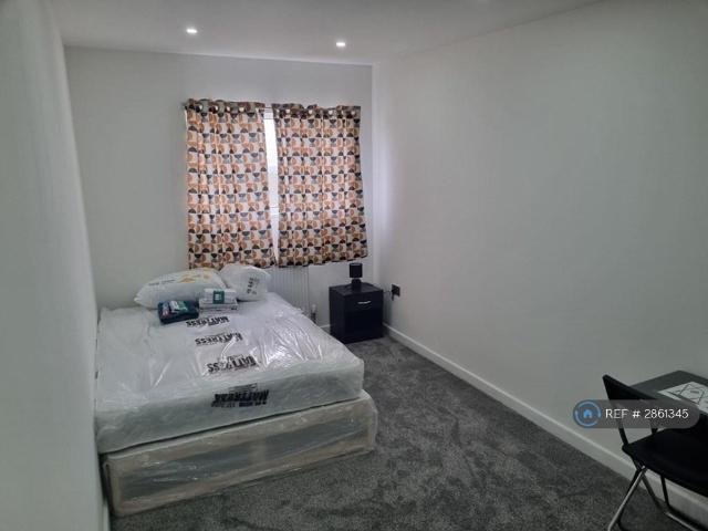 Room for rent in Vange, Essex