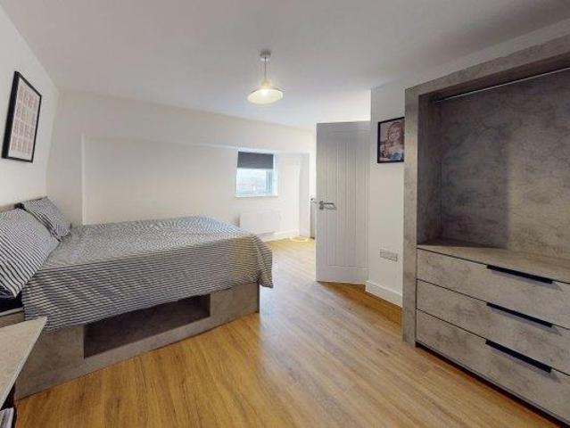 Room for rent in Elmfield, Leicestershire