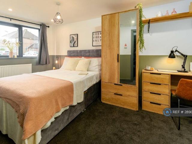 Room for rent in Moorside, Salford